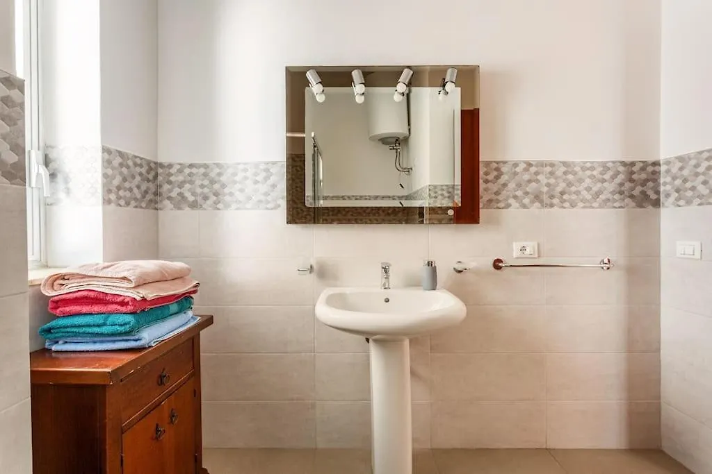Bright Apartment In Mondello 350 M To The Beach Palermo