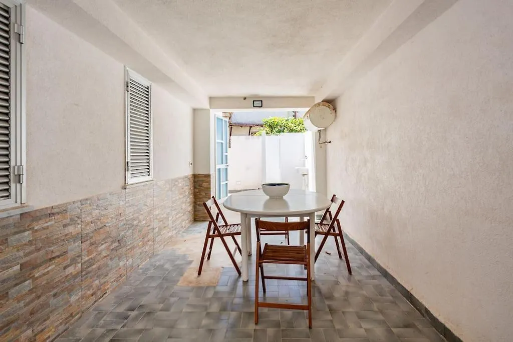 Bright Apartment In Mondello 350 M To The Beach Palermo